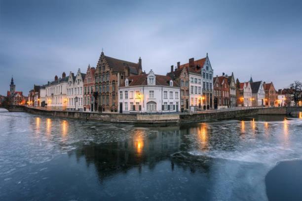 1640 * Bruges